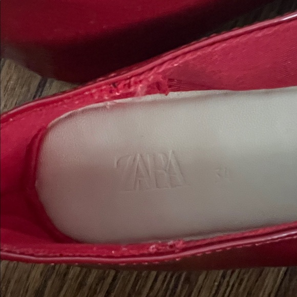 Zara Girls Red Patent Double Strap Ballerina Flats - Picture 2 of 8